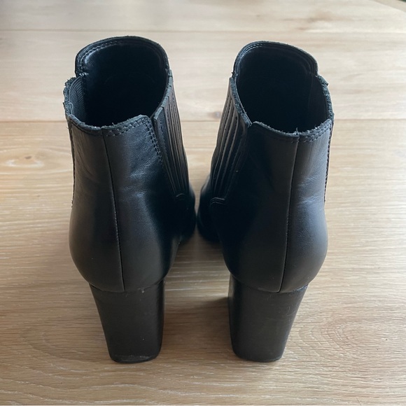 Marc Fisher Eilise Black Ankle Bootie - Size 8 - Picture 6 of 6